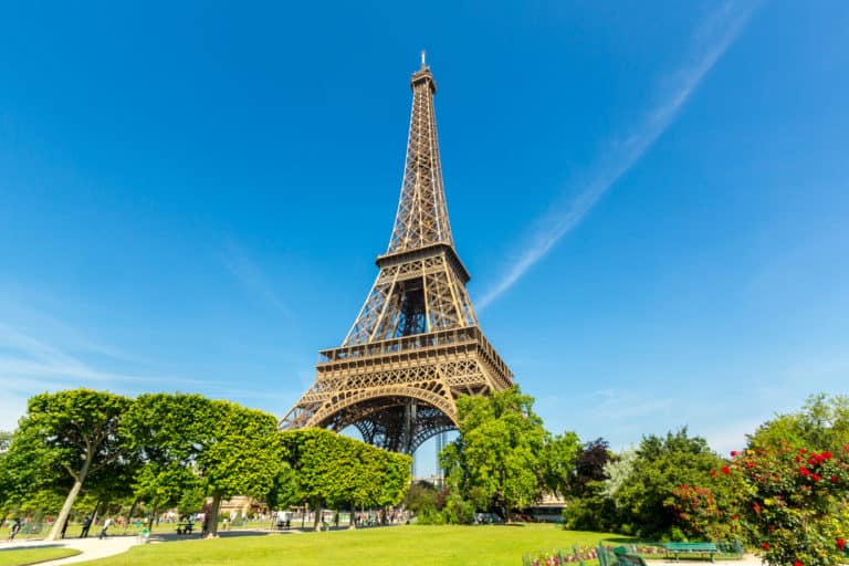 Places To Visit In Paris: Eiffel Tower