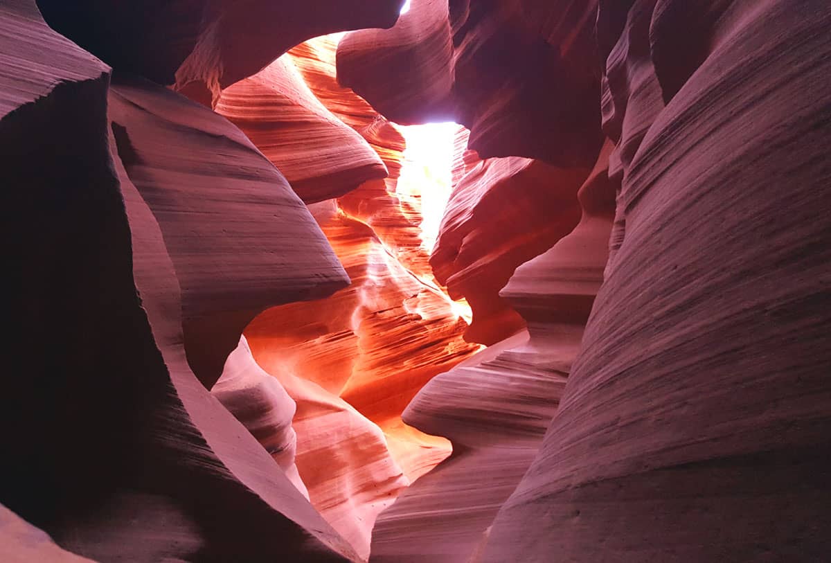 Read more about the article Visiting Antelope Canyon: 8 Things You Should Know