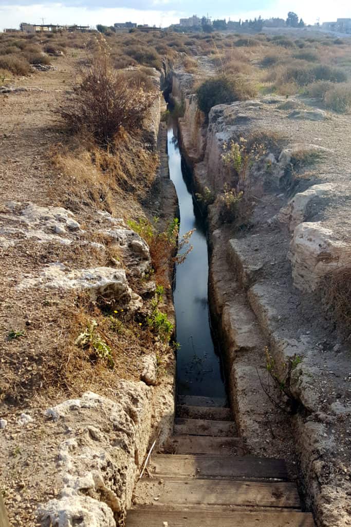Visiting Israel: The Nahal Taninim visitors guide. This is the aqueduct trail.