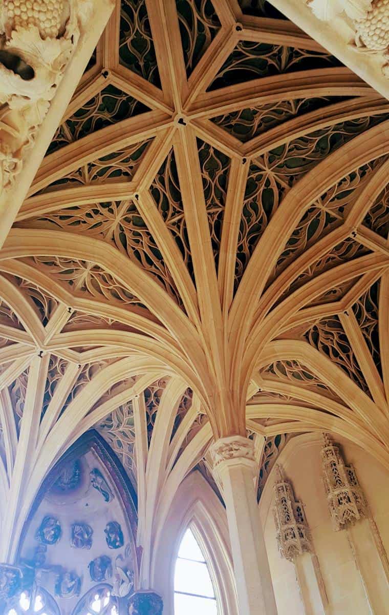 Ceiling of gothic medieval chapel: Visiting the Cluny Museum in Paris