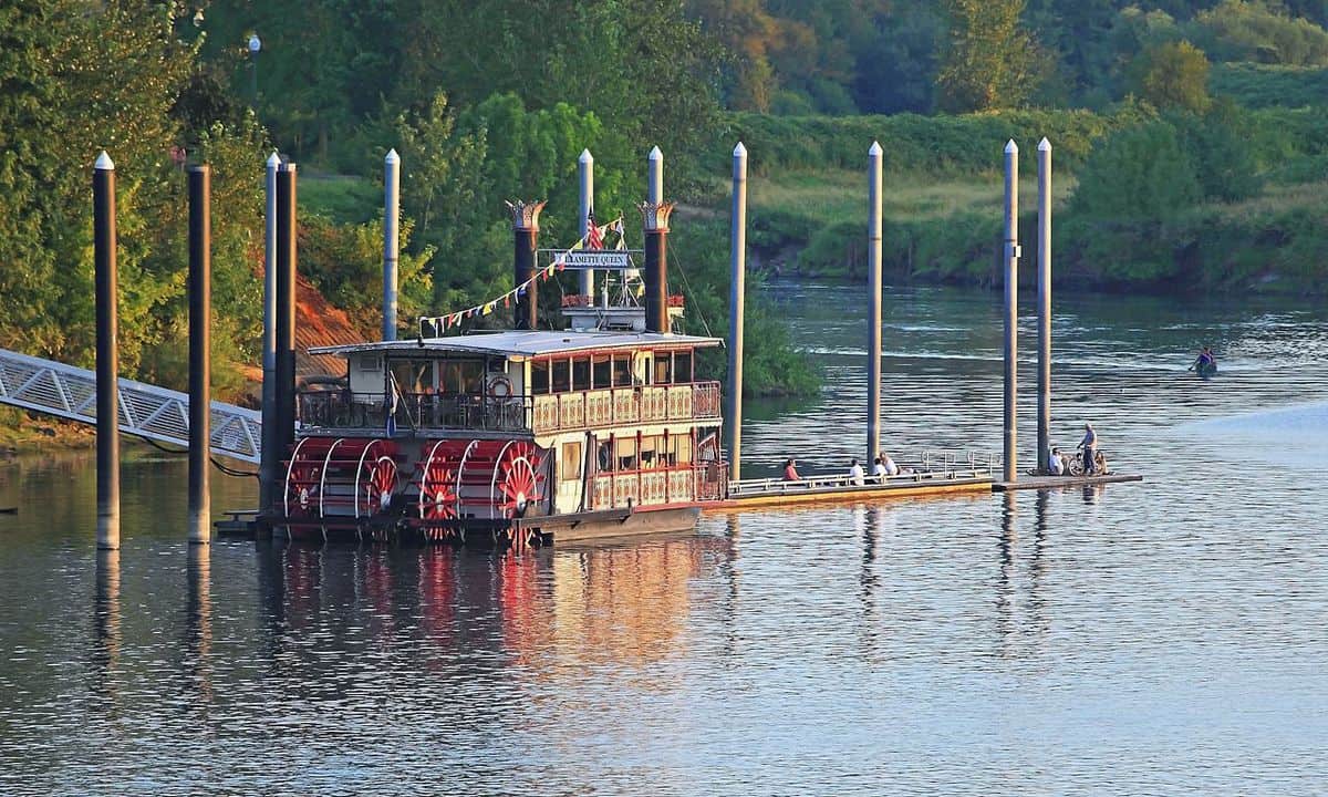 The Sternwheeler Willamette Queen moored at Riverfront Park
