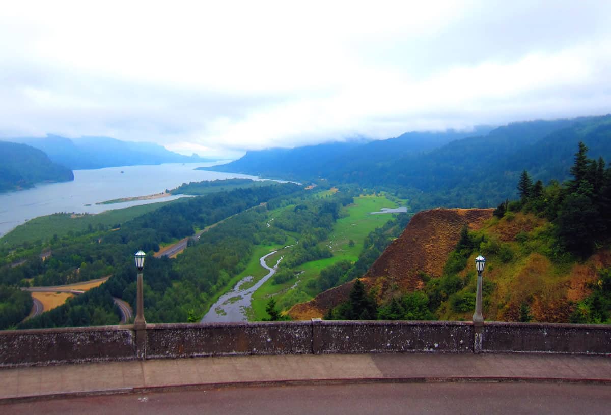 Read more about the article Columbia River Gorge Day Trip Guide (Including a Map)