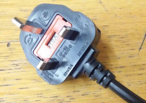 Read more about the article What Plug Adapter Do You Need for the UK?