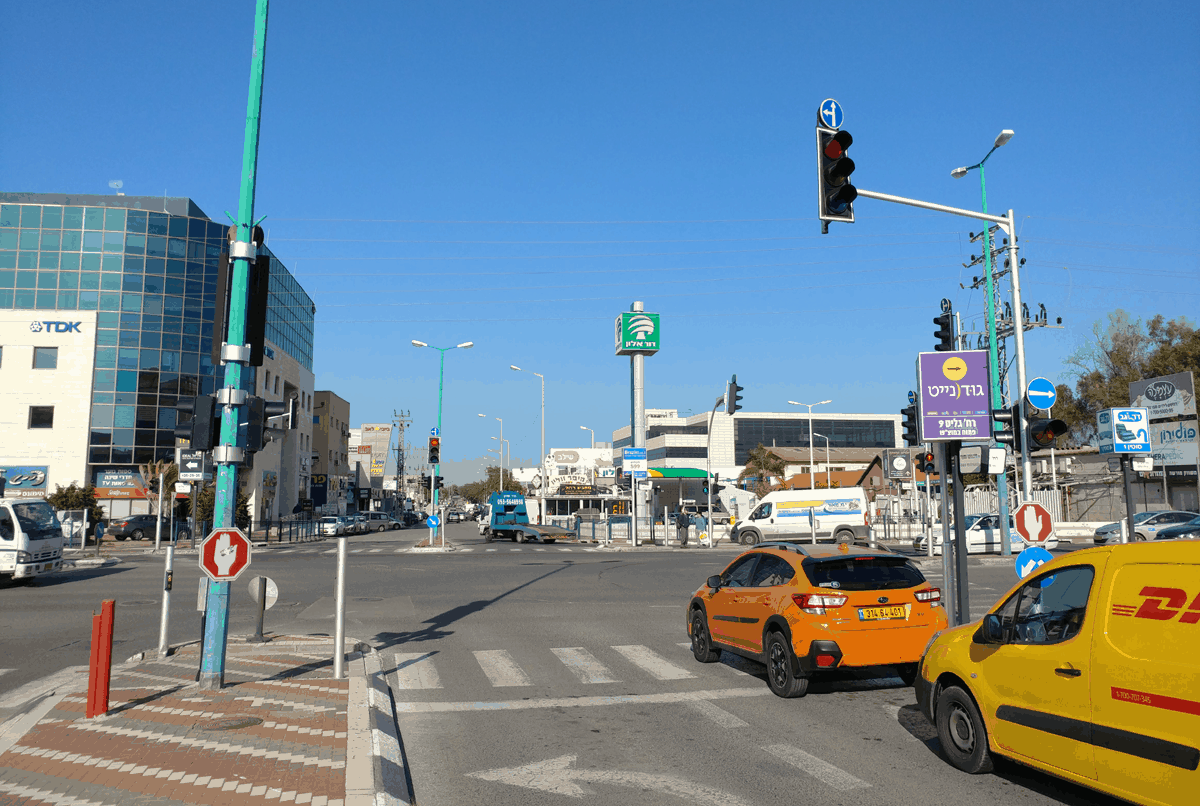 Read more about the article Driving in Israel (Everything you need to know as an American)