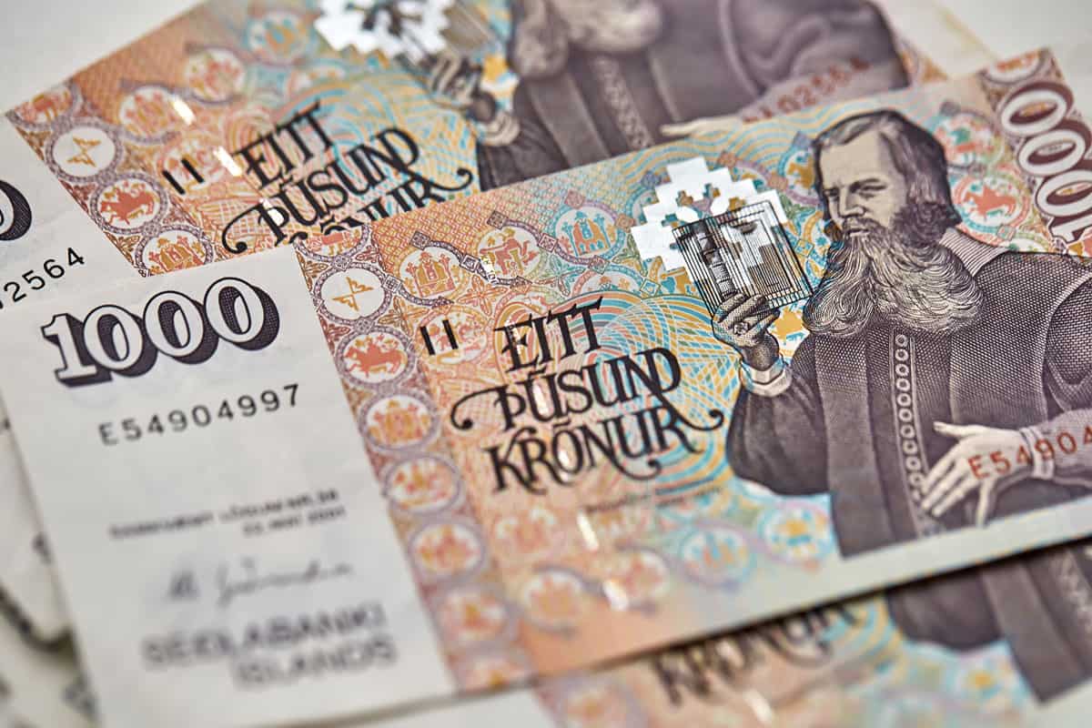 Few colorful 1000 banknotes of Icelandic krona. Horizontal