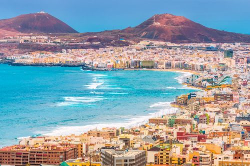 Las Palmas de Gran Canaria showing the beautiful and colorful city and beach line, Can You Swim In Gran Canaria In Winter?