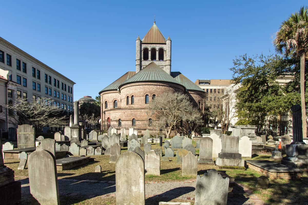 Exterior of the Circular Congregational Church and graveyard. The cemetery has monuments that date back to 1691 making it the oldest in Charleston