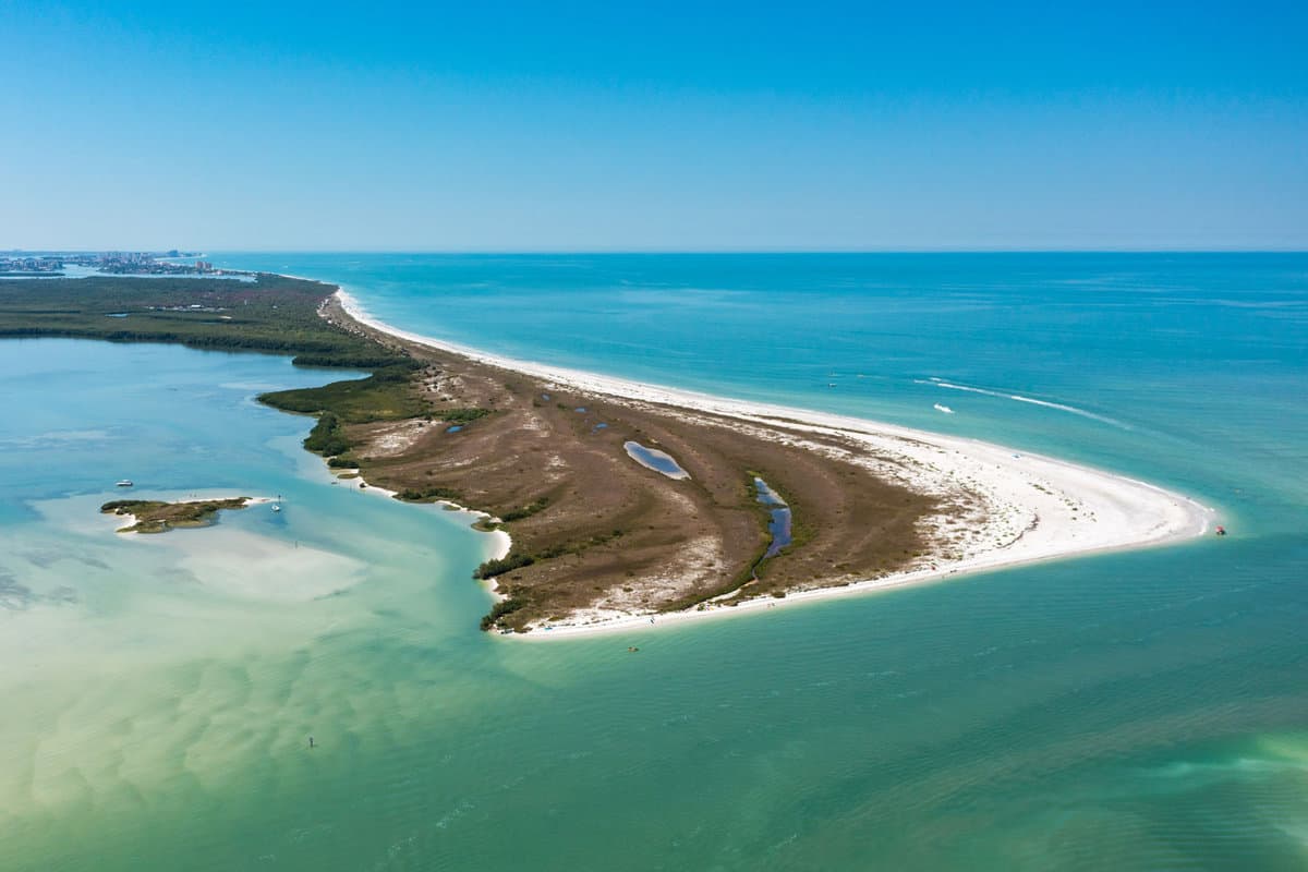 Blue waters and white sands of Caladesi Island State Park