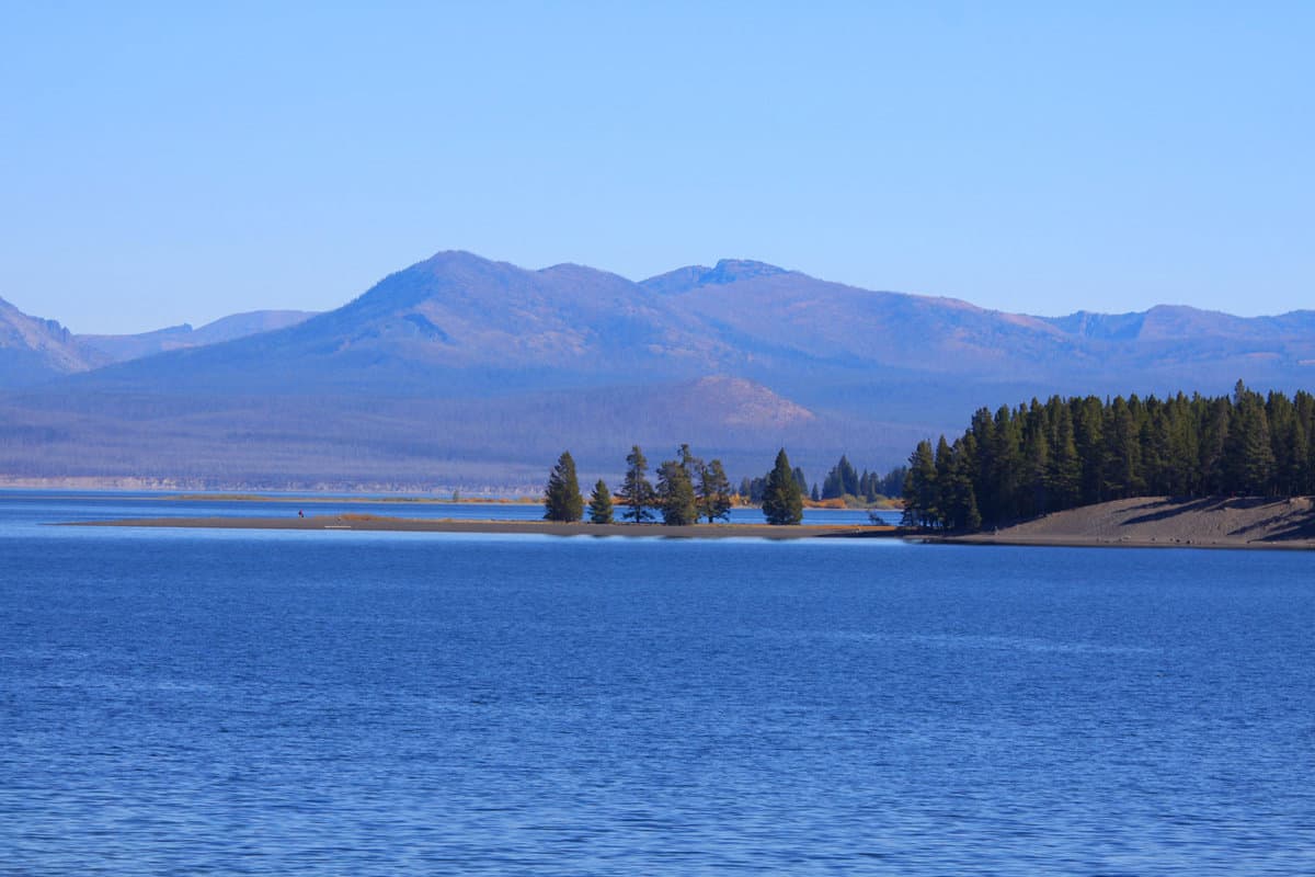The gorgeous waters of Yellowstone Lake 