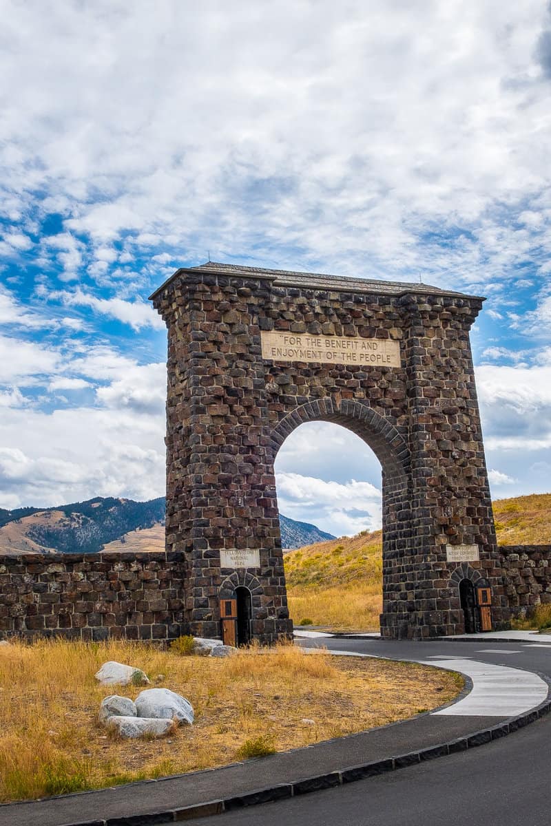 Roosevelt Arch. North Entrance Road Historic District