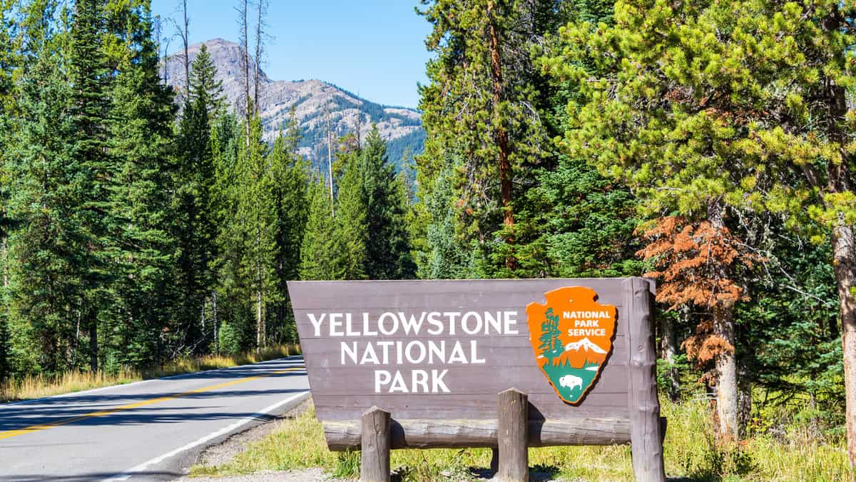 View of the entrance to Yellowstone National Park
