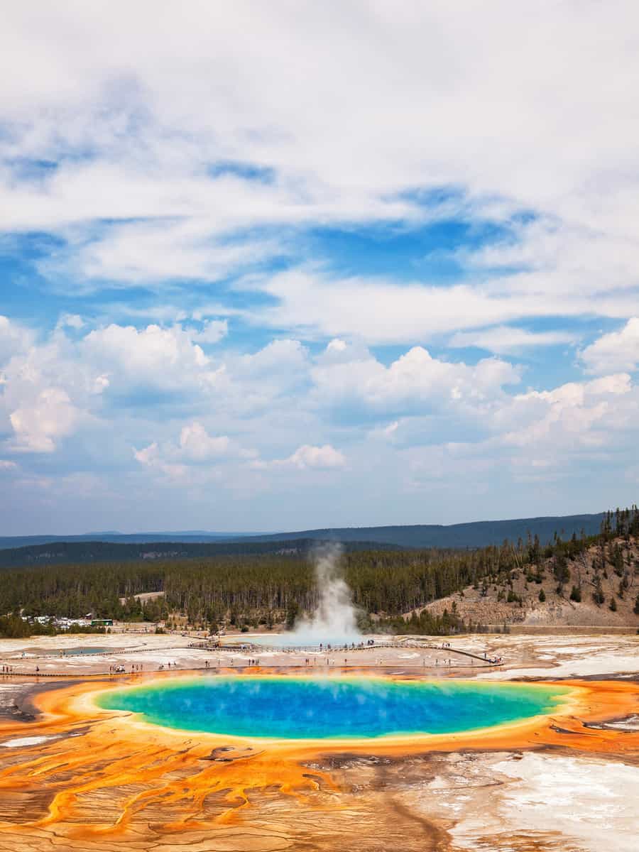Grand Prismatic Spring in Midway Geyser Basin, Yellowstone National Park, Wyoming