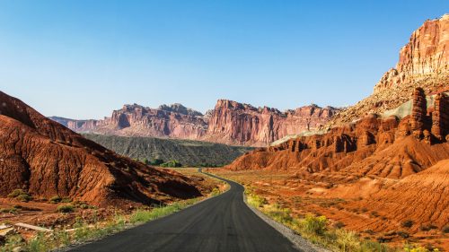 A road through Capitol Reef National Park 1600x900