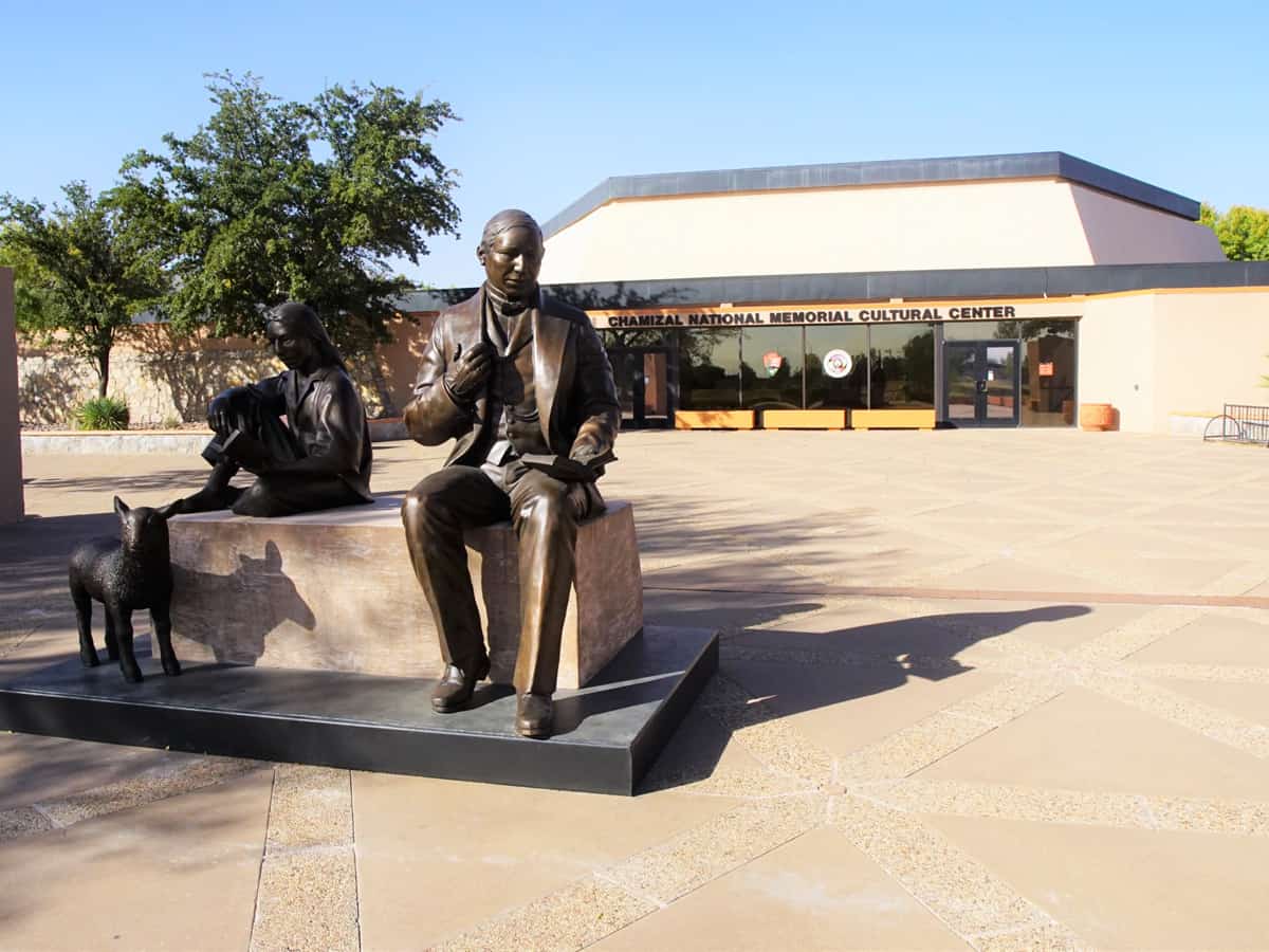 Bronze sculpture of Mexican President Benito Juárez at Chamizal National Memorial
