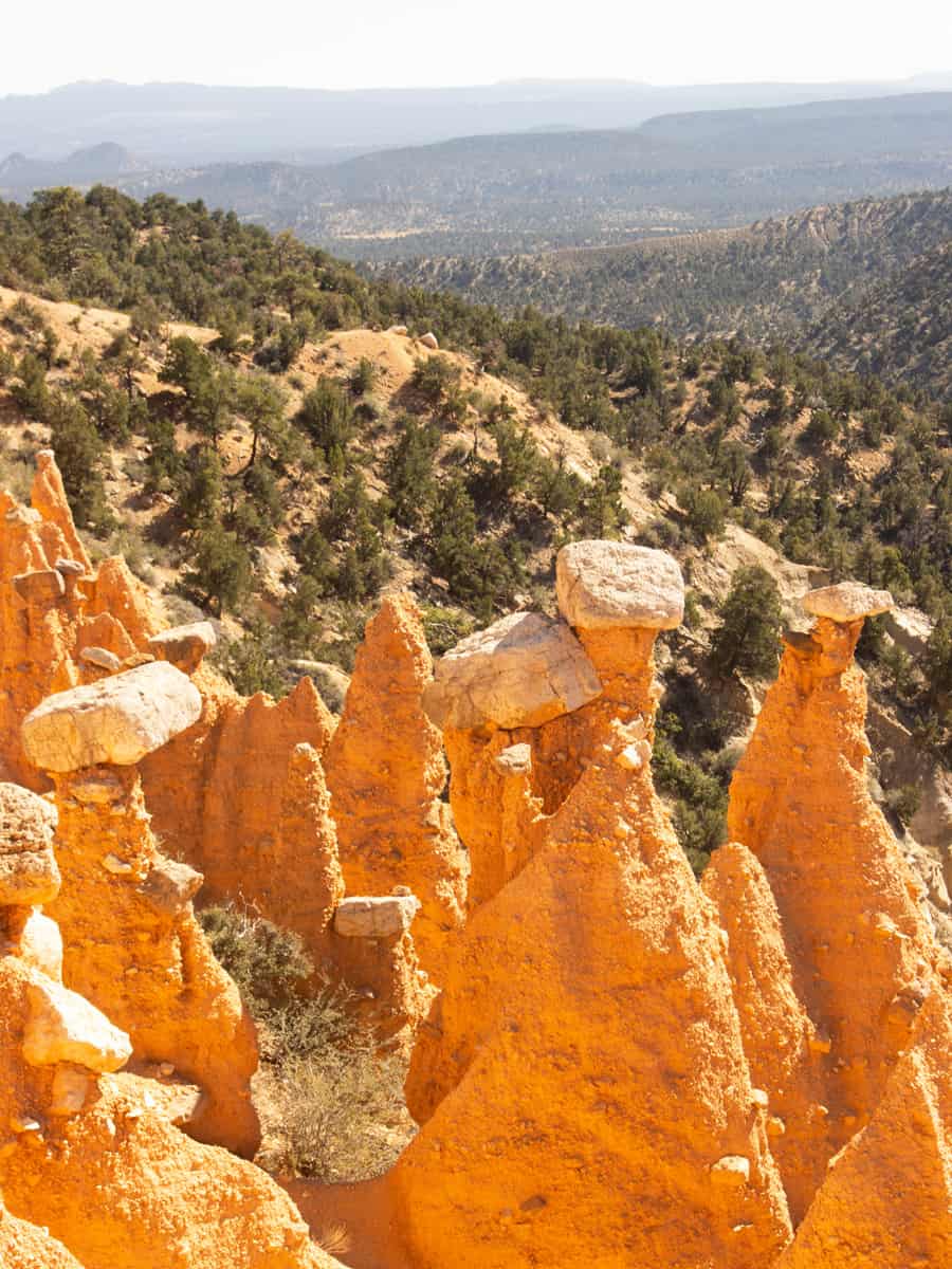 balancing rocks at the hat shop trail in Bryce Canyon