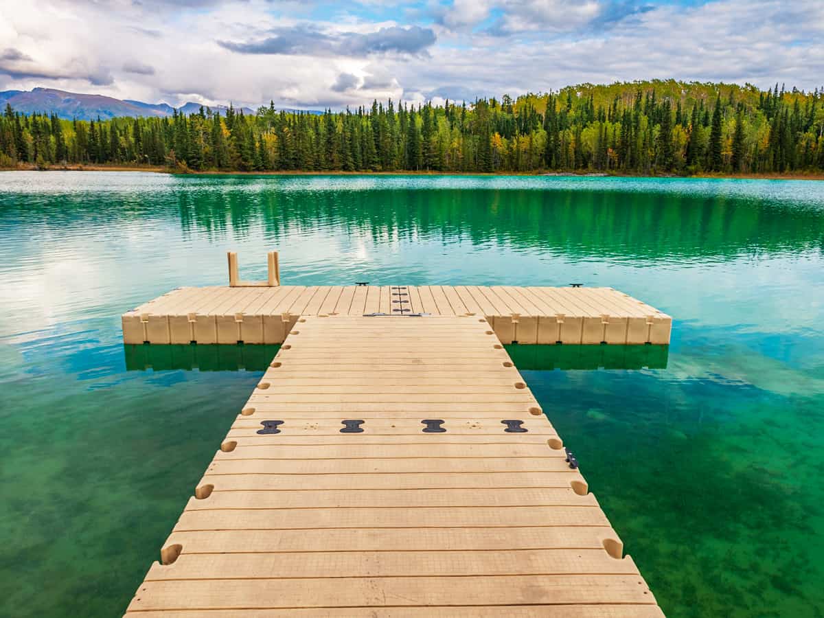 A floating dock at Boya Lake in Tā Ch’ilā Provincial Park in northern British Columbia
