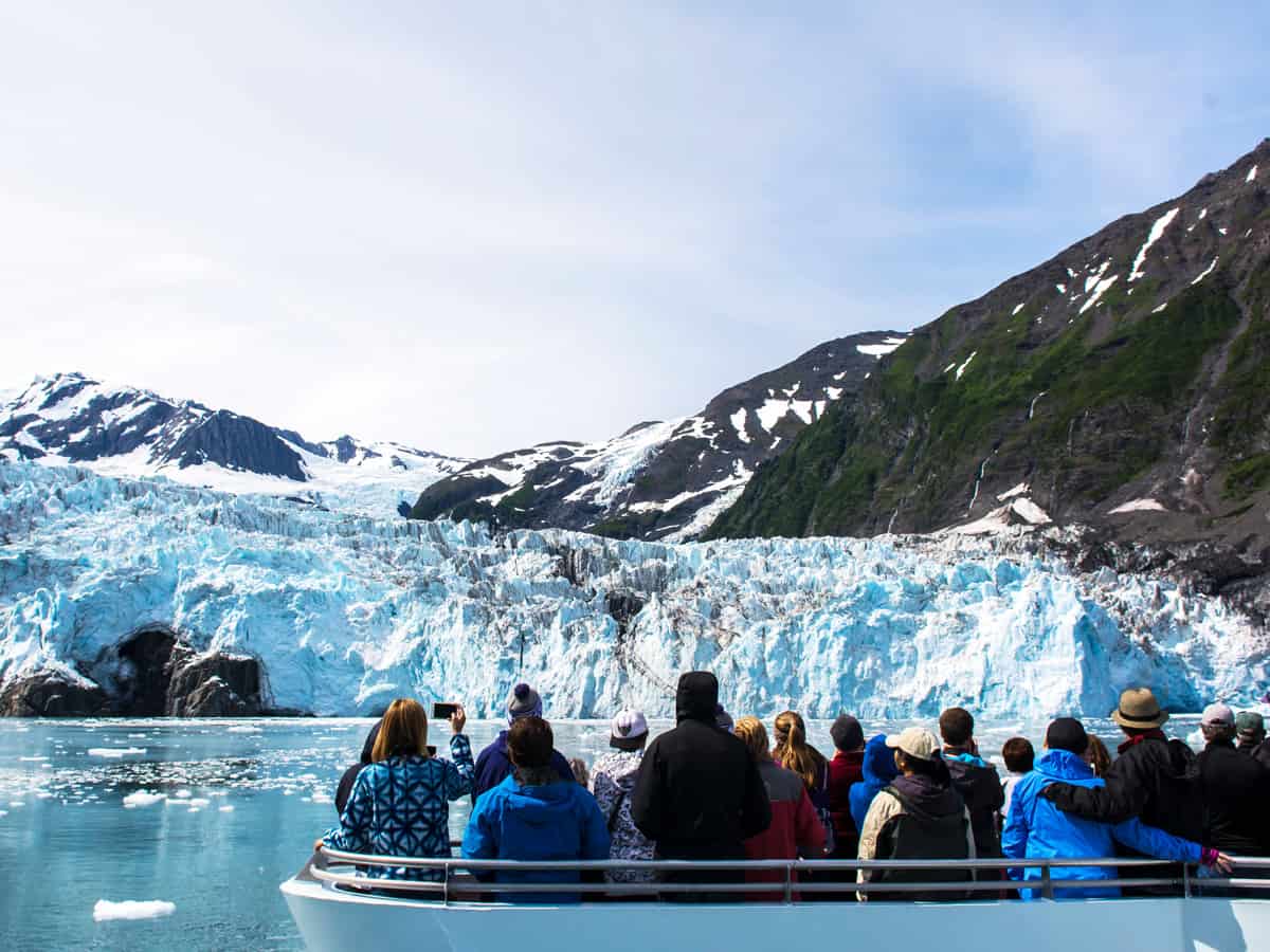 Tourist on the Phillips Cruise Tour in Alaska's Prince William Sound seeing more than 26 glacier during a 1-day-trip cruise tour.