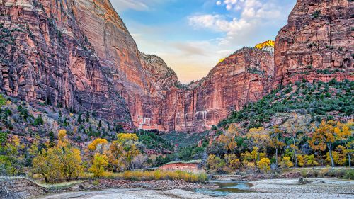 Zion National Park is an American national park located in southwestern Utah near the town of Springdale 1600x900
